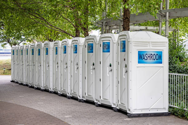 Porta potty delivery and setup in Elgin, IL