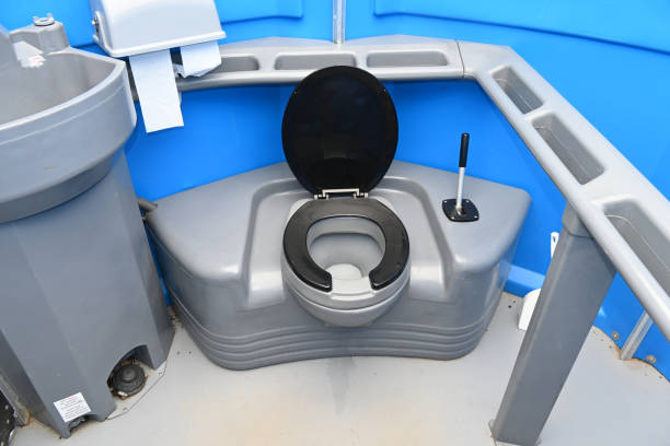Best Portable toilet rental cost  in Elgin, IL